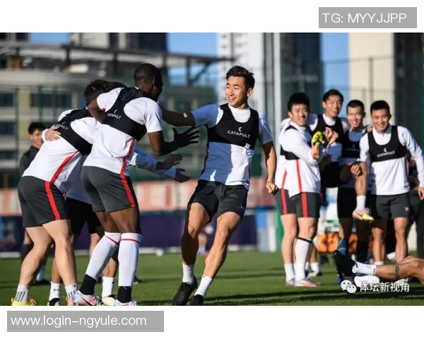 加维带领球队迎战强敌展现出色表现助力争冠之路