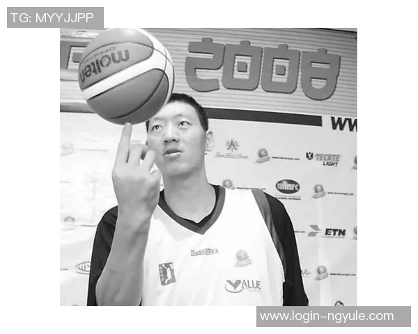 孙明明领衔男篮中国对决日本队全力争胜的精彩瞬间回顾